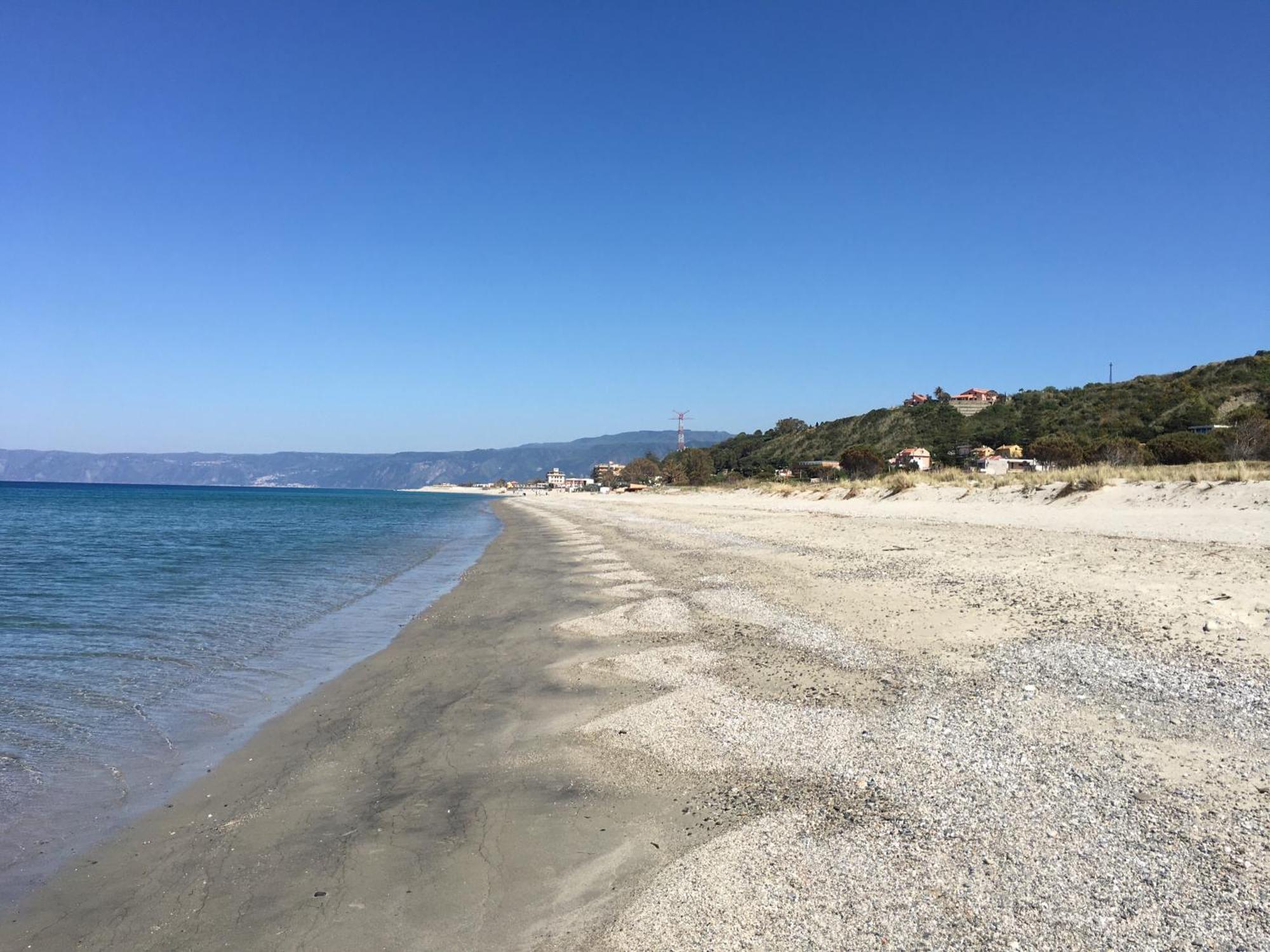 Casa Sulla Spiaggia- Mortelle Messina Kültér fotó